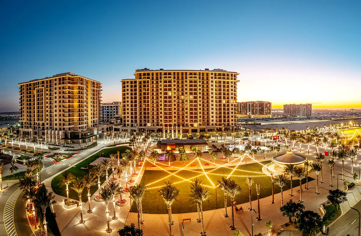 Town Square Dubai: Where families thrive amidst urban comforts, modern amenities, and a welcoming community atmosphere for cherished moments.